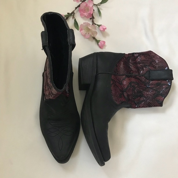 Rampage Shoes - Black and red cowboy boots size 6